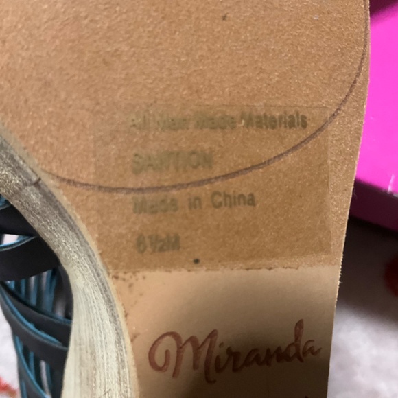 NIB Miranda Lambert Black wedge sandal Size 6 1/2 4.25” heel Back zip Gladiator - Picture 5 of 13